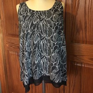 LOFT Sleeveless Woven Top in EUC